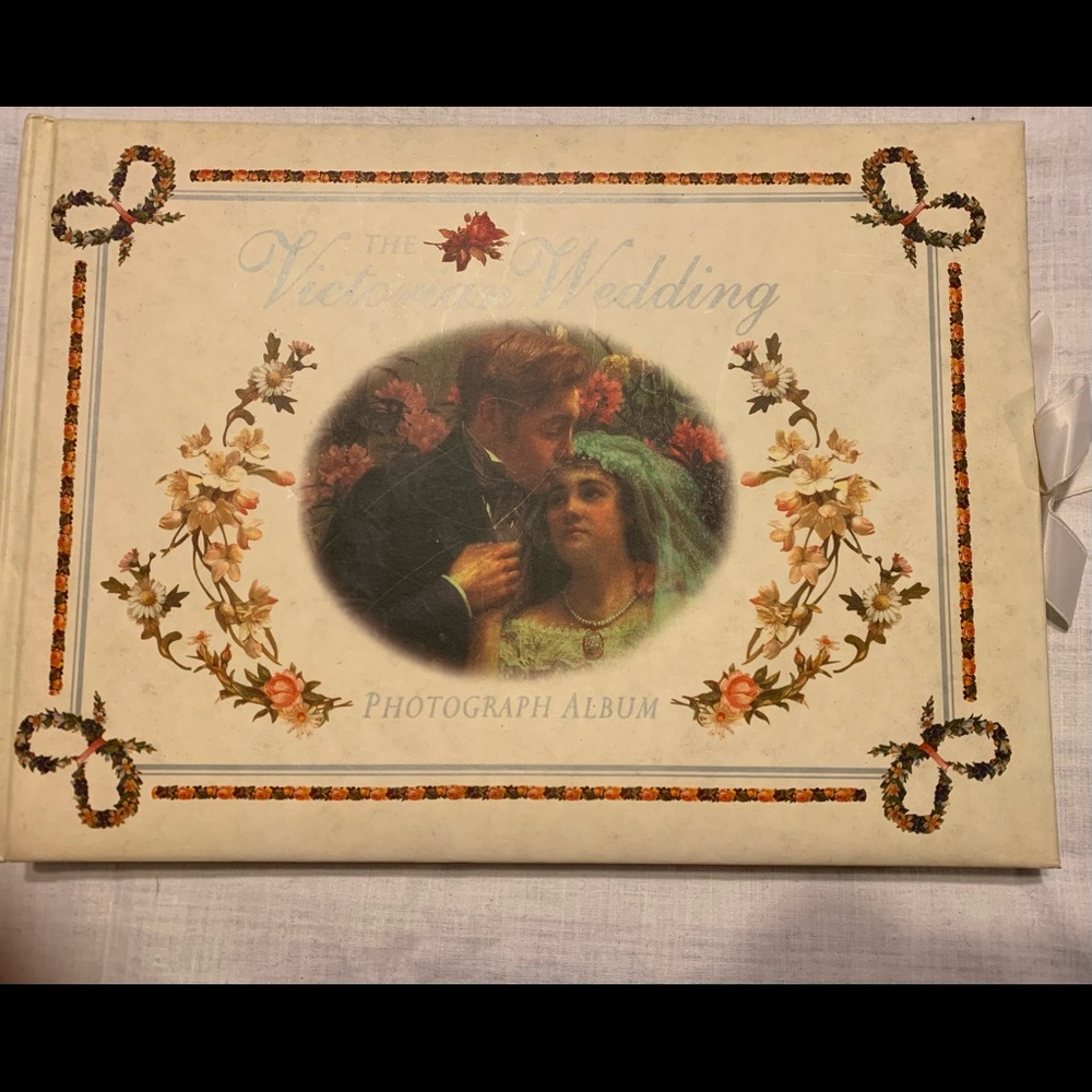 16366Victoria weddings Photographs Album by waverly 1970 surray England